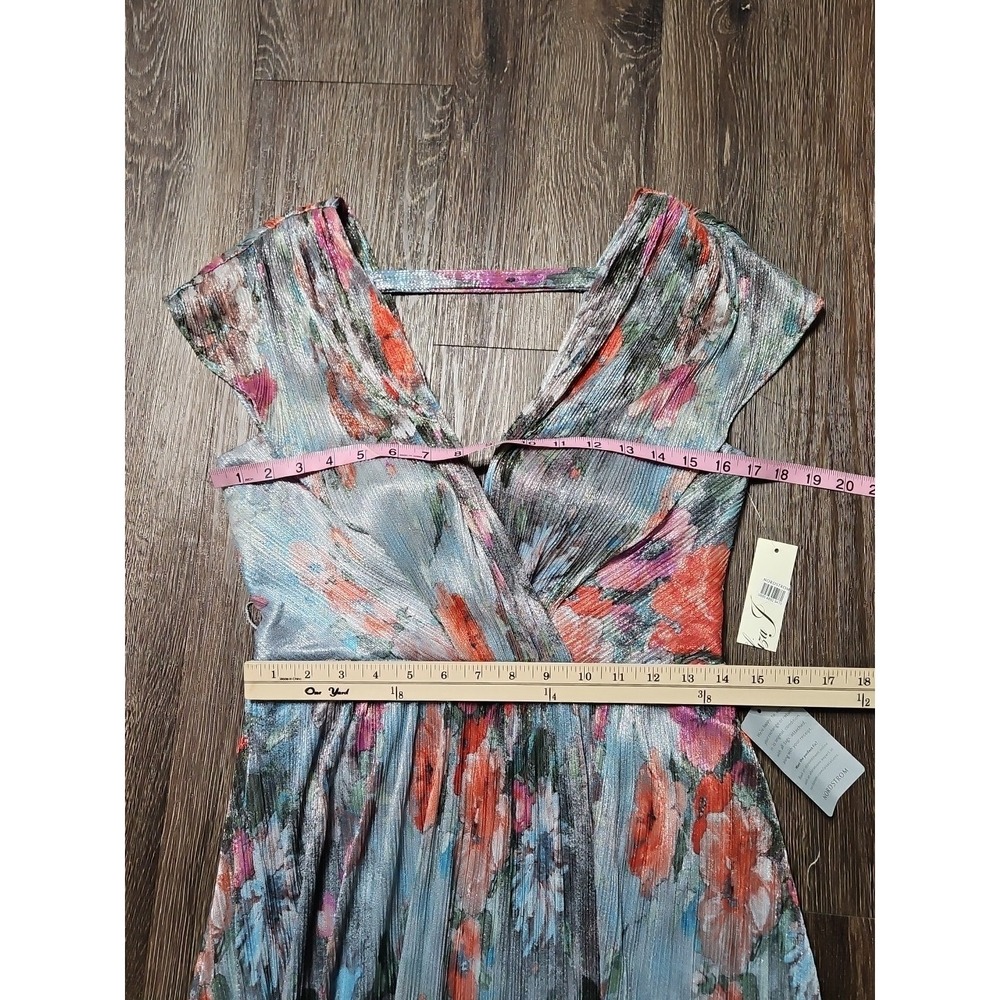 Eliza J Metallic Floral Pleated Cap Sleeve Dress Size 10 - Picture 9 of 10